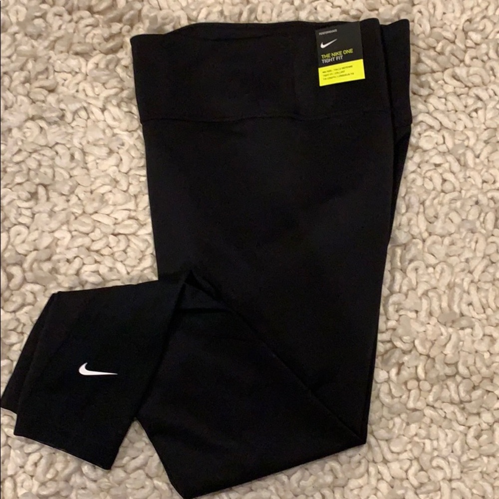 NIKE women’s One Tight